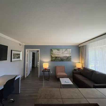 Surestay Innsuites Phoenix Hotel & Suites By Best Western