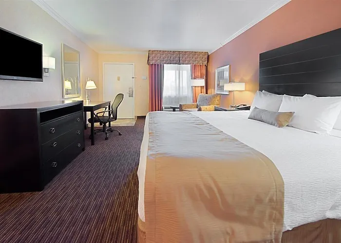 Surestay Innsuites & By Western Hotel Phoenix