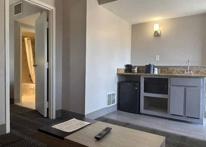Surestay Innsuites & By Western Hotel Phoenix