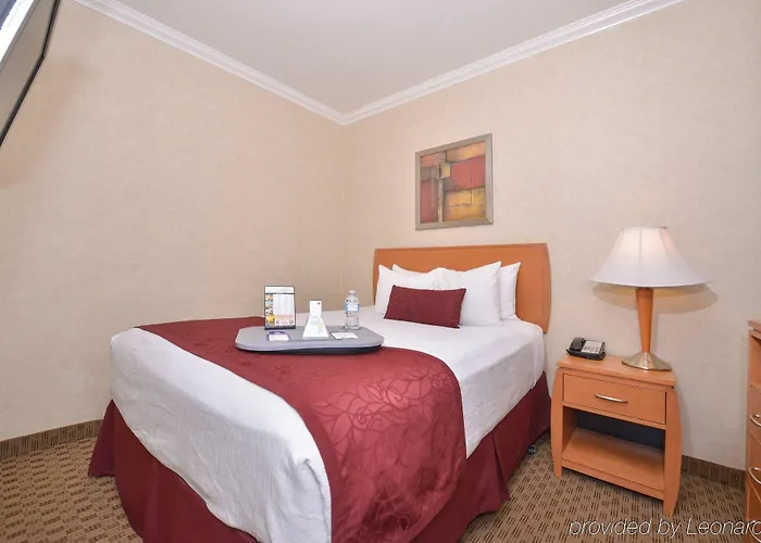 Hotel Surestay Innsuites & By Western Phoenix