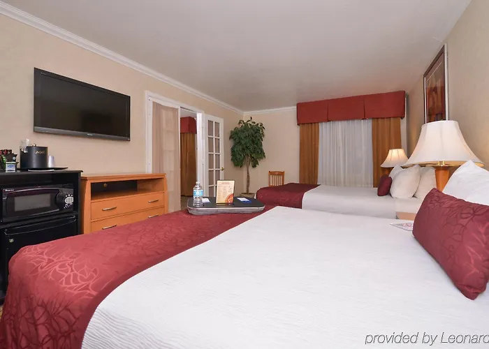 Surestay Innsuites & By Western Hotel 3*