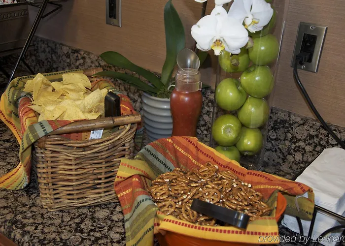 Hotel Surestay Innsuites & By Western 3*