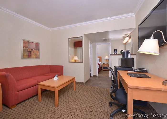 Hotel Surestay Innsuites & By Western Phoenix