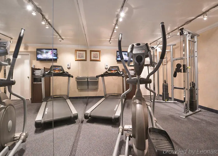 Hotel Surestay Innsuites & By Western 3*