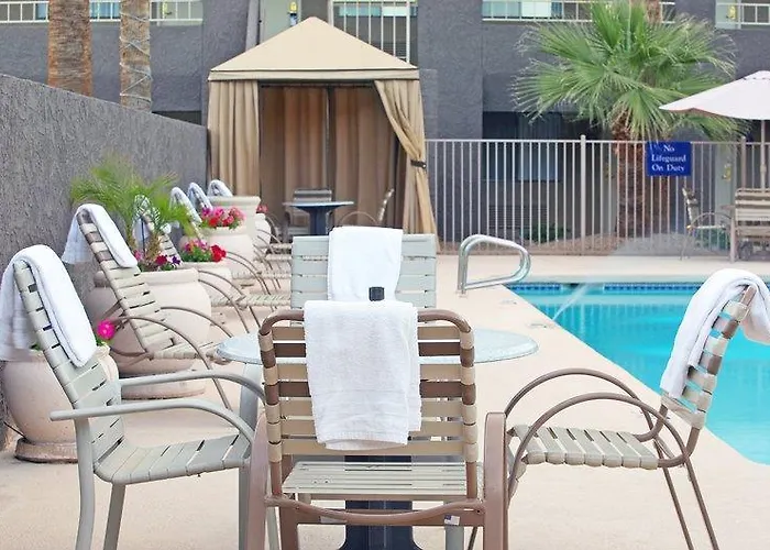 Surestay Innsuites & By Western 3*