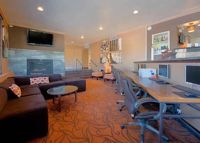 Surestay Innsuites & By Western 3*