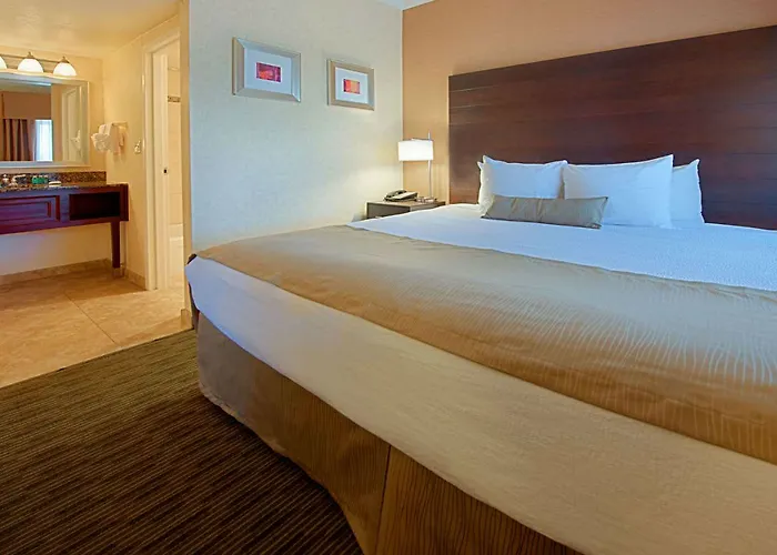 Hotel Surestay Innsuites & By Western Phoenix