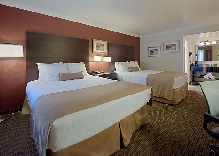 Surestay Innsuites & By Western Phoenix